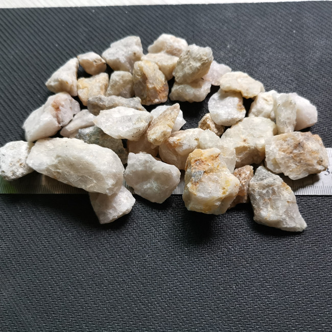 湖北轨道刹车石英砂批发